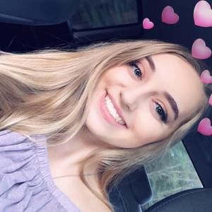 Meet your Posher, Paige